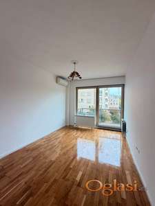 Prodaja-Stari grad, Dvosoban, 48m2, Uknjižen